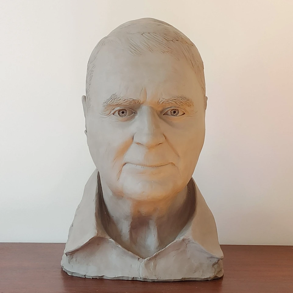 geraldinegriffondubellay trois portrait homme âgé sculpture faïence grise