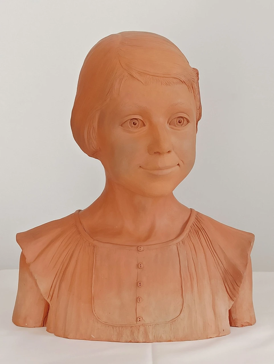buste de fillette en terracotta